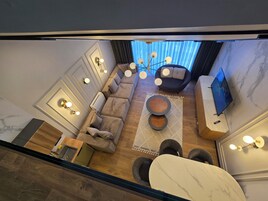 Comfort Apartment, Mountain View | Living area | Flat-screen TV