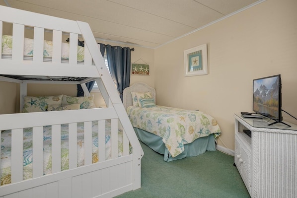 Condo, 2 Bedrooms