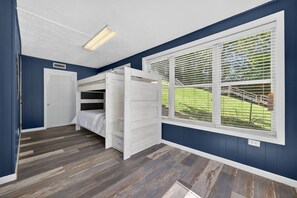 Casa, 3 quartos | 3 quartos, espaço de trabalho para notebook, Wi-Fi de cortesia