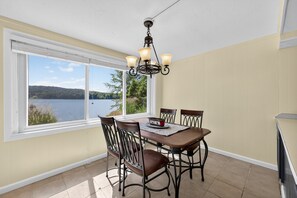 House, 3 Bedrooms | Dining