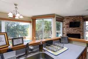 Condo, 1 Bedroom | Interior