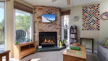 Condo, 1 Bedroom | Living area | Smart TV