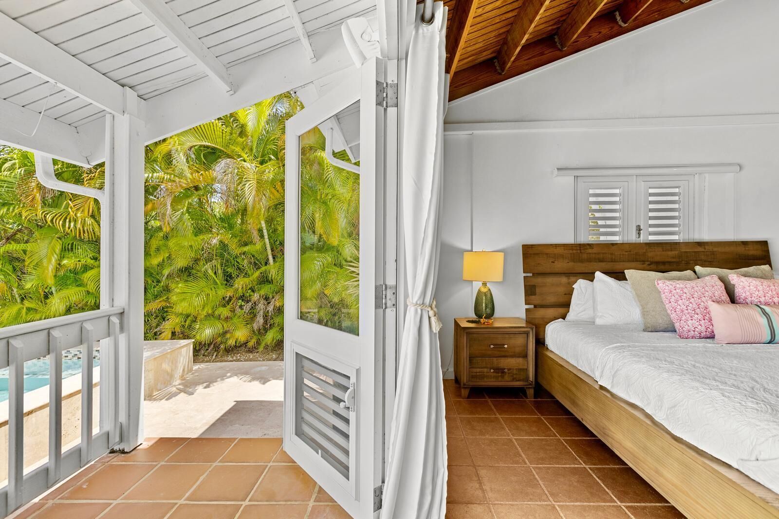 4 dormitorios, tabla de planchar con plancha, wifi gratis y ropa de cama