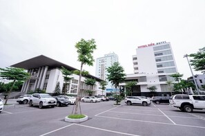 Front of property - Huong Bien Hotel (Quy Nhon)