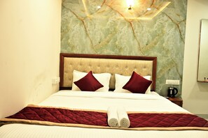 Deluxe Double Room Single Use, City View | Free WiFi - KK COMFORTS  (Bengaluru)