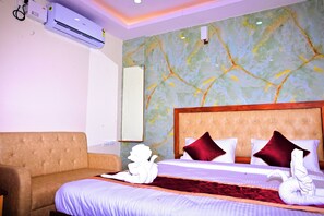 Deluxe Double Room Single Use, City View | Free WiFi - KK COMFORTS  (Bengaluru)