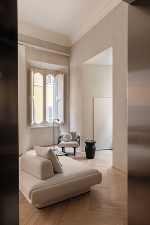 Suite, City View | Down comforters, minibar, in-room safe, individually furnished - Hotel Trame (Rome)