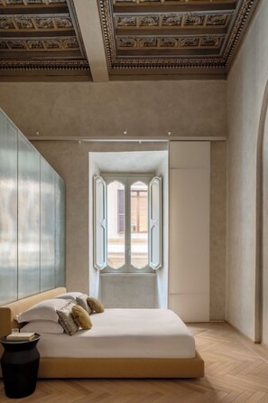 Superior Double Room, City View | Down comforters, minibar, in-room safe, individually furnished - Hotel Trame (Rome)