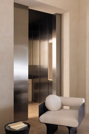 Superior Double Room, City View | Down comforters, minibar, in-room safe, individually furnished - Hotel Trame (Rome)