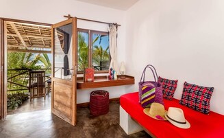 Habitación familiar, balcón, vistas al mar | Caja fuerte y wifi gratis