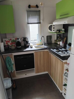 Microwave, oven, stovetop, dishwasher