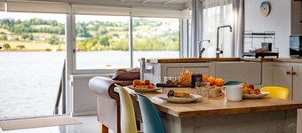 Riverside Retreat on the Teign Estuary