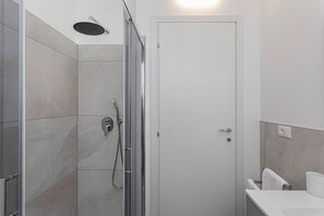 Leilighet, 1 queensize-seng med sovesofa | Bad | Dusj, hårføner, håndklær og såpe
