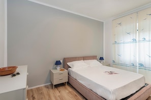 Apartamento, 1 cama Queen e sofá-cama | Ferros/tábuas de passar roupa