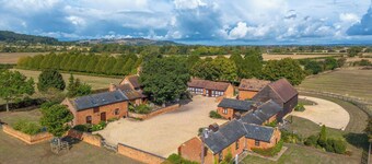 Poplar Cottage | Sleeps 3 | Near Broadway