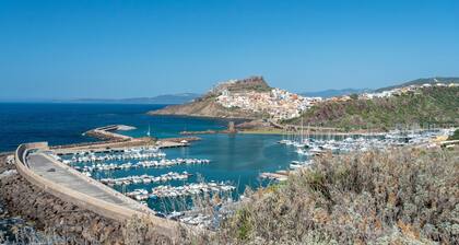 Appartement 'Maria- Castelsardo' avec Vue sur la Montagne, Wi-Fi et Climatisation