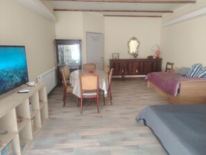 2 bedrooms, iron/ironing board, WiFi, bed sheets - Perpignan Appart 5 mns Centre, Palais Congrès et Exposition 5 people (5 Beds) (Perpignan)