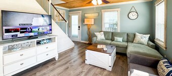 Salty Paws OKI - Cute Beach Bungalow