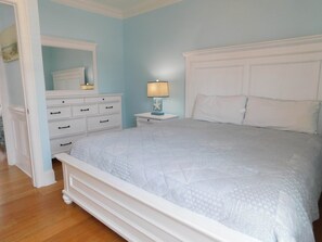 3 bedrooms, WiFi, bed sheets - Ocean Lakes | Pet-Friendly 3BR | Isle Be Back (Myrtle Beach)