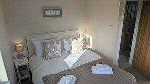 4 Schlafzimmer, Bügeleisen/Bügelbrett, Reisekinderbett, WLAN