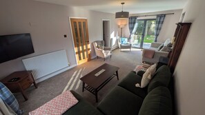 Smart-TV, Kamin, Tischfußball