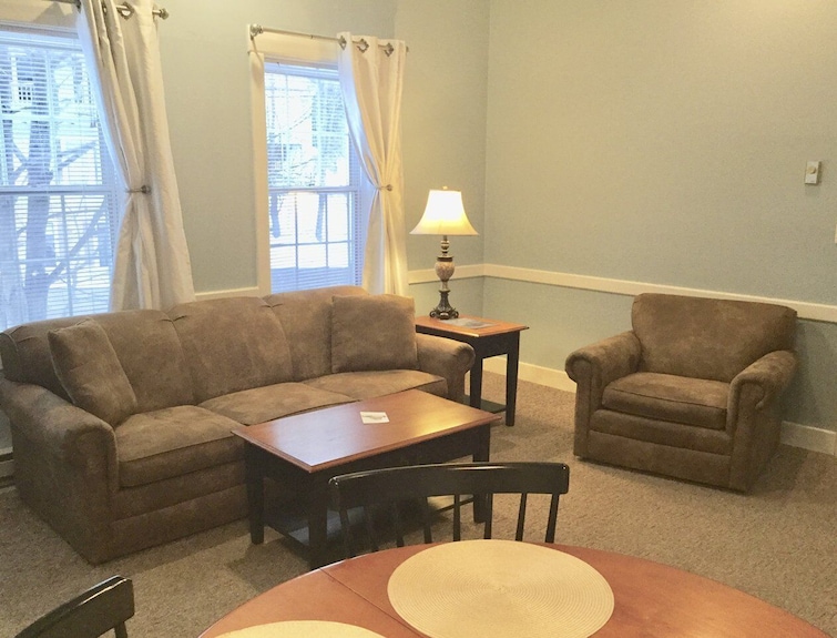 Crafts Inn, Hotel Suite With Pool And Hot Tub. - Vermont