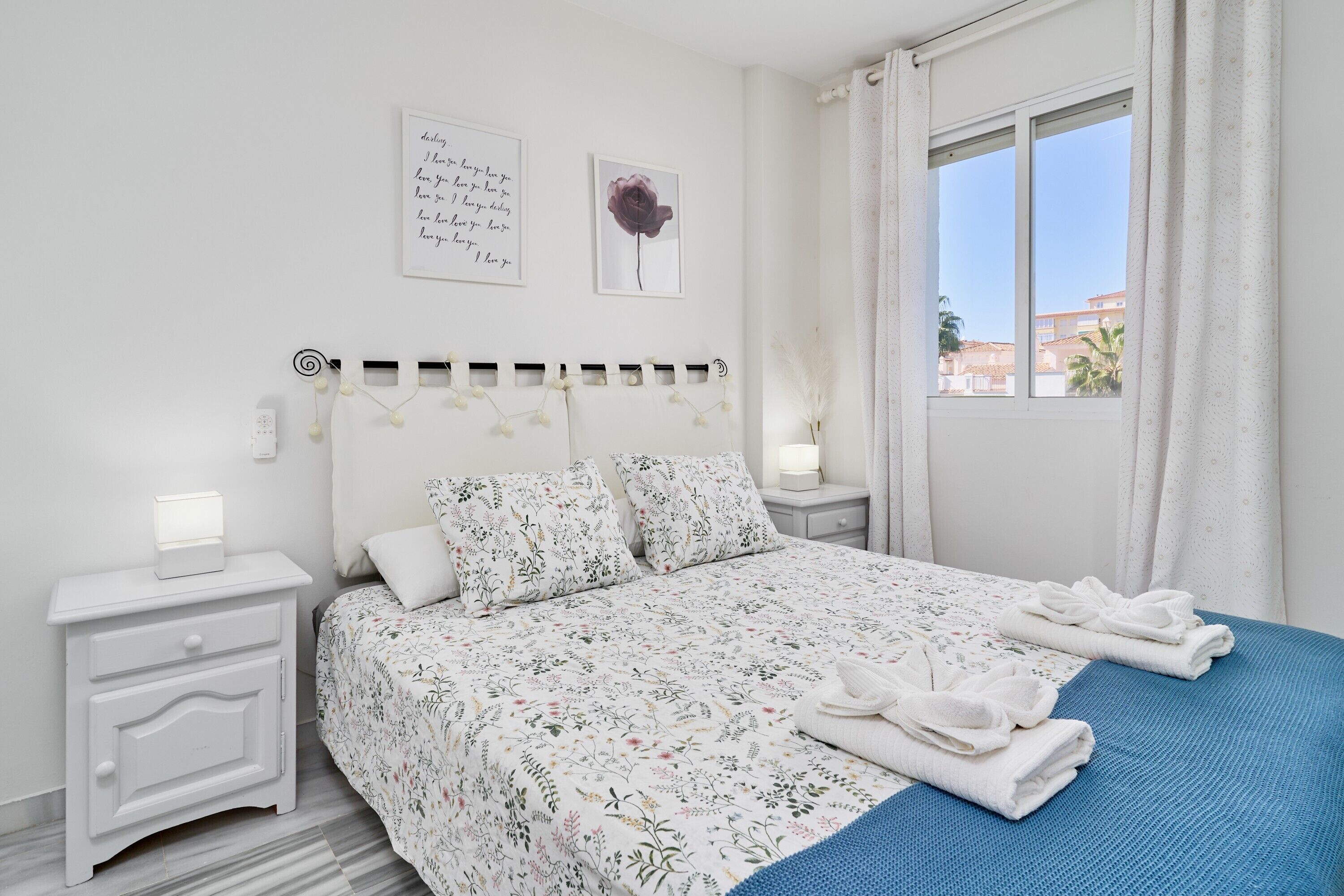 1 slaapkamer, een strijkplank/strijkijzer, wifi, beddengoed