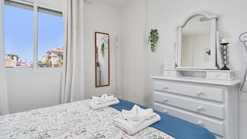 1 chambre, fer et planche Ă repasser, Wi-Fi, draps fournis