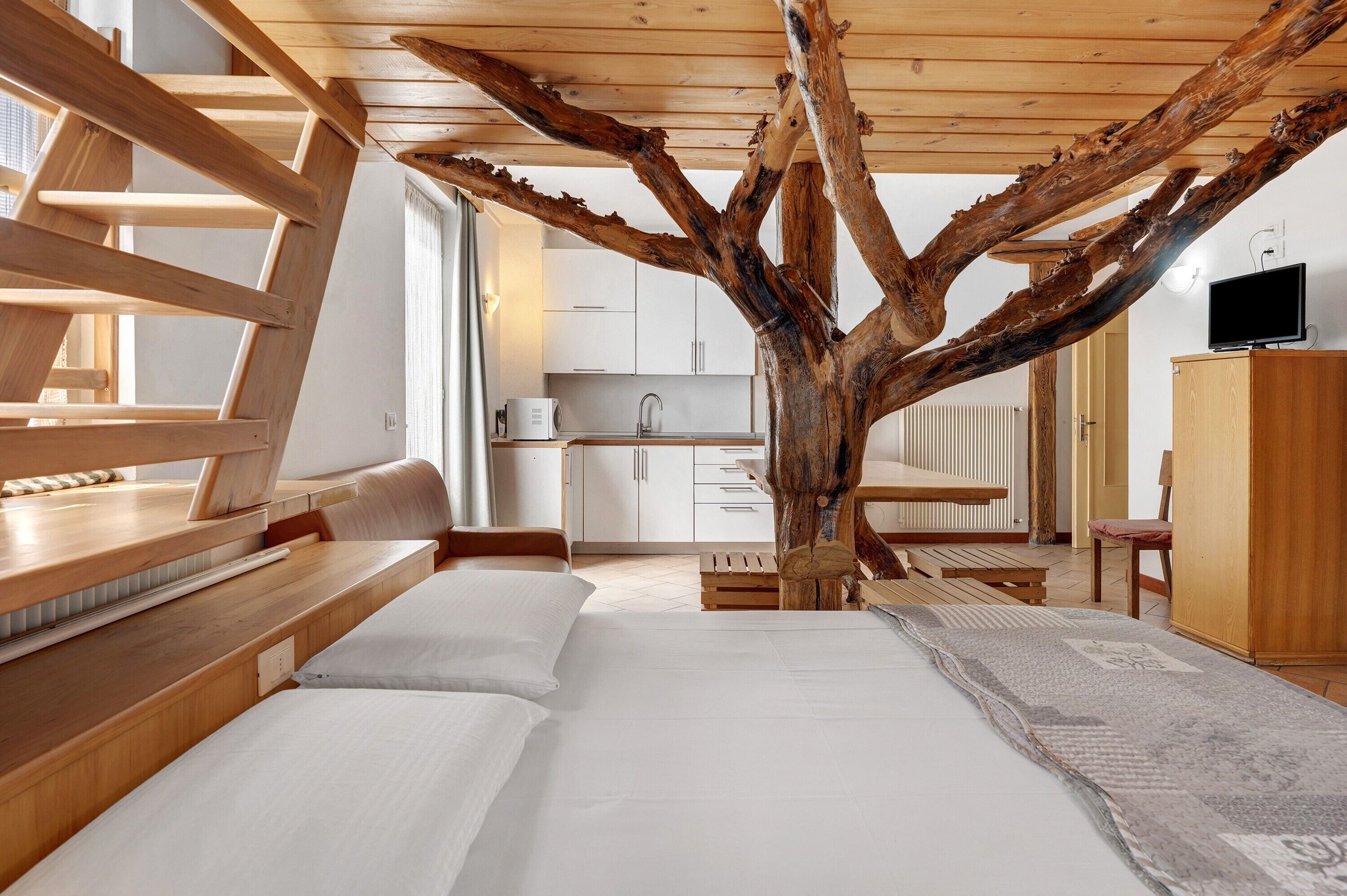 WiFi, bed sheets