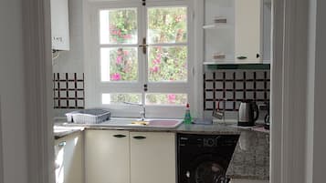 Apartment, 2 Schlafzimmer, Raucher, Balkon | Eigene Küche