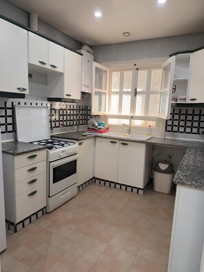 apartman, 2 hálószobával, dohányzó, erkély | Belső rész