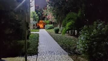 Apartment, 2 Bedrooms, Smoking, Balcony | Garden