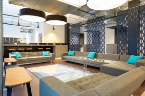 Lobby sitting area - Student Only Market Quarter (Bristol)