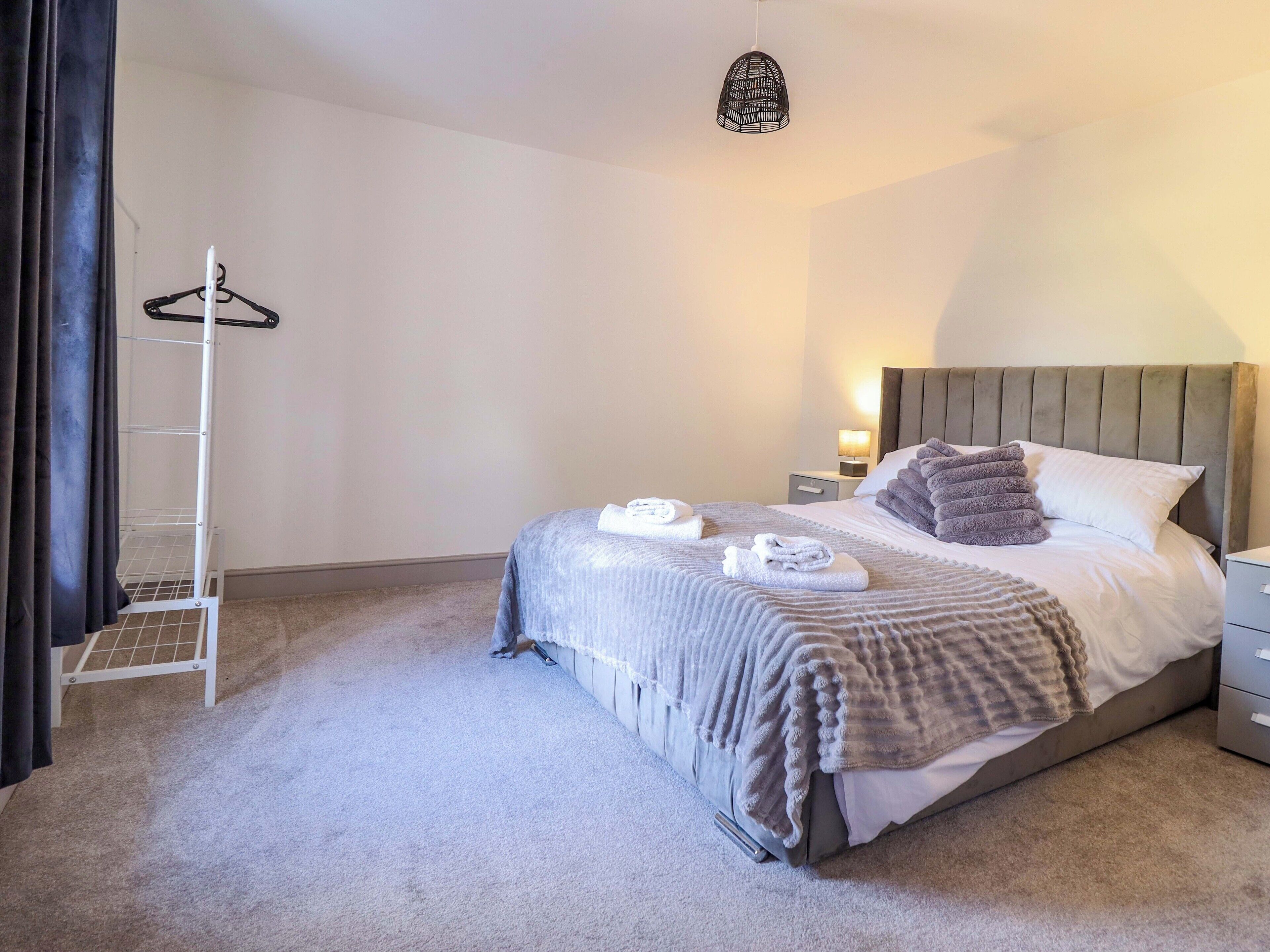 4 bedrooms, individually decorated, individually furnished, free WiFi