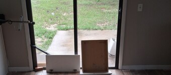 Charming 2-bedroom house in soothing Ocala with AC close to all major store
Walm