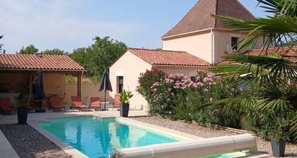 Villa 3ch, climatisée,piscine chauffée,pool house....