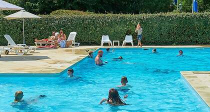 Margaux Deluxe 8p - Four Bedroom Villa, Sleeps 8