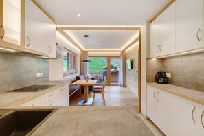 Interior - Apartment 'Weissbrunn Lisa' with Mountain View, Shared Terrace and Wi-Fi (St. Maddalena)