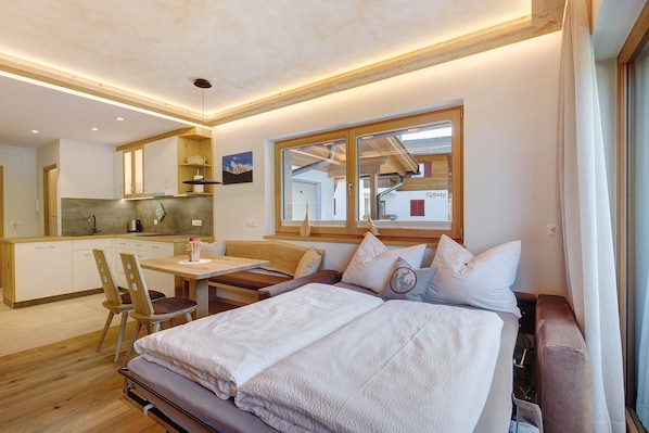 1 bedroom, WiFi, bed sheets