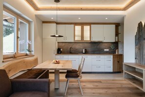 Kühlschrank, Herdplatte, Geschirrspüler