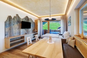 1 bedroom, WiFi, bed sheets - Apartment 'Weissbrunn Dominik' with Mountain View, Shared Terrace and Wi-Fi (St. Maddalena)