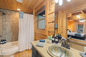 Hair dryer, towels, soap, shampoo - Rivers Edge Luxury Sevierville Cabin - Sleeps 18 (Sevierville)