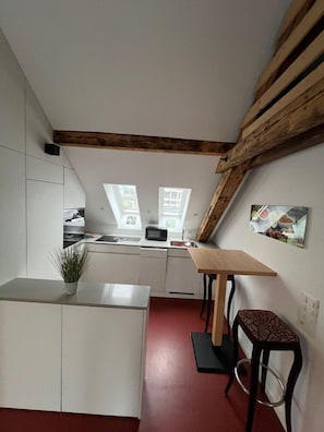 Studio, Park View | Private kitchen - Viadukt Apartments (Zürich)