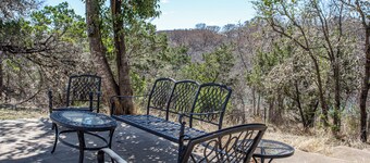 Hill Country Retreat 2 Bedroom 2 Bath