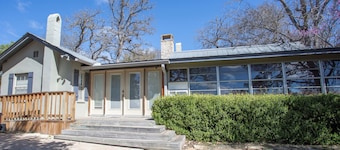 Hill Country Retreat 2 Bedroom 2 Bath