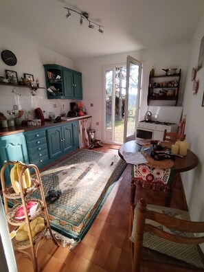 Microwave, oven, stovetop