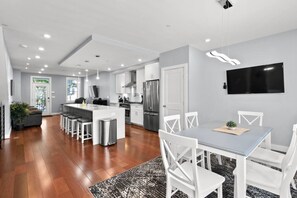 تناول الطعام