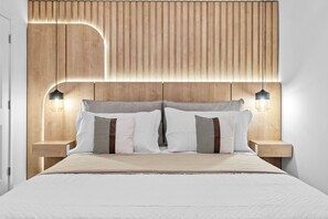 8 bedrooms, iron/ironing board, travel cot, WiFi - 2025 New 08 Bedrooms At Solara Resort (Kissimmee)