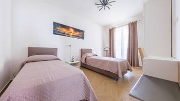 2 slaapkamers, een strijkplank/strijkijzer, wifi, beddengoed