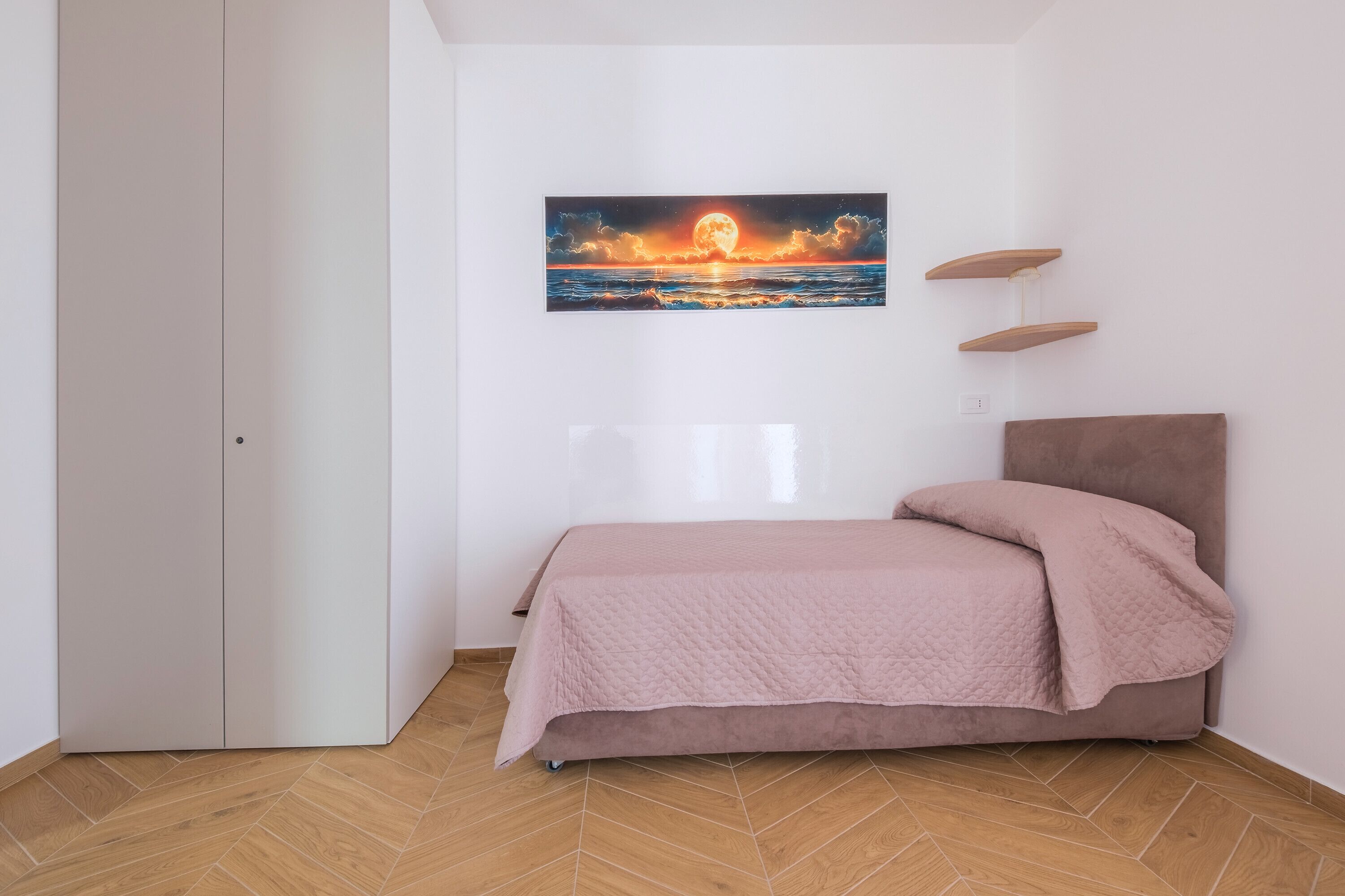 2 chambres, fer et planche à repasser, Wi-Fi, draps fournis